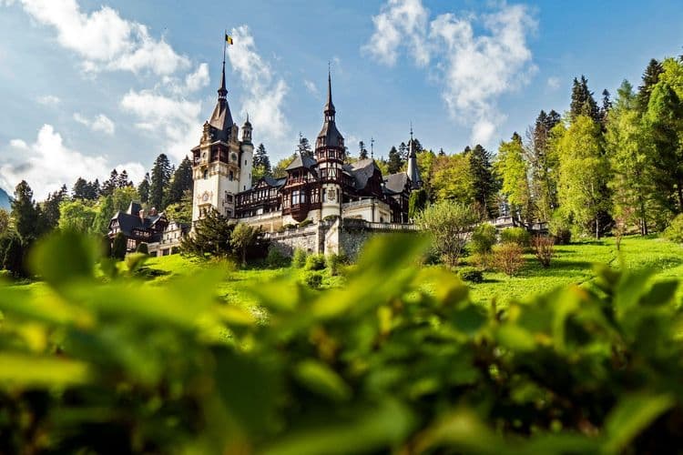 Moving from the UK to Romania: Your Complete Guide